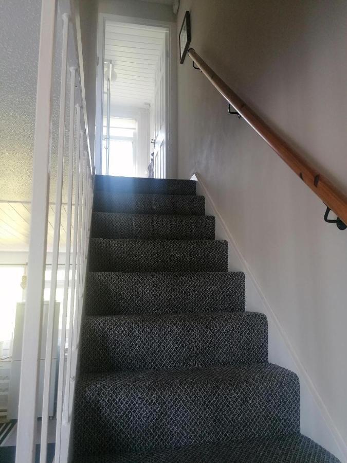 'Le Chalet Ii' Free Unlimited Wifi 2 Bed Chalet House Hodgeston Bagian luar foto